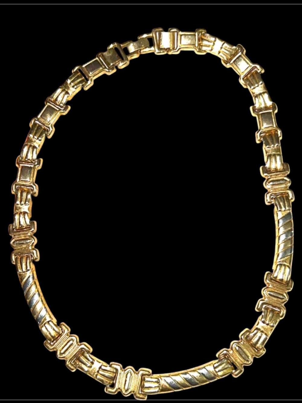 Vintage Gold-Tone Link Necklace - Elegant Women's Jewelry